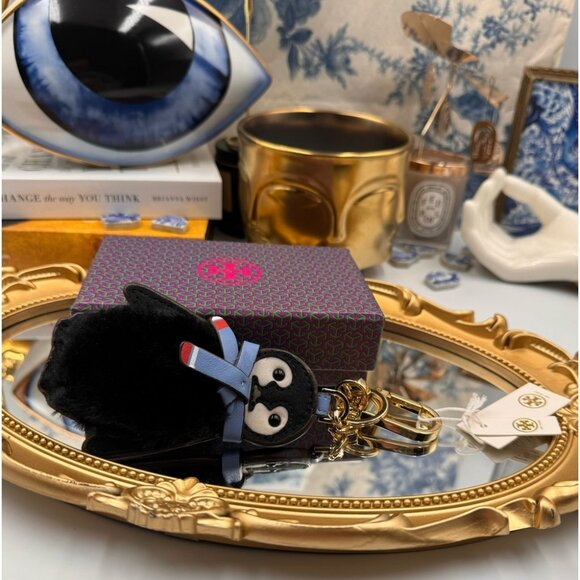 🆕 TORY BURCH 🧿 NWT NIB Pete the Penguin Keychain / Key Fob - Picture 3 of 12